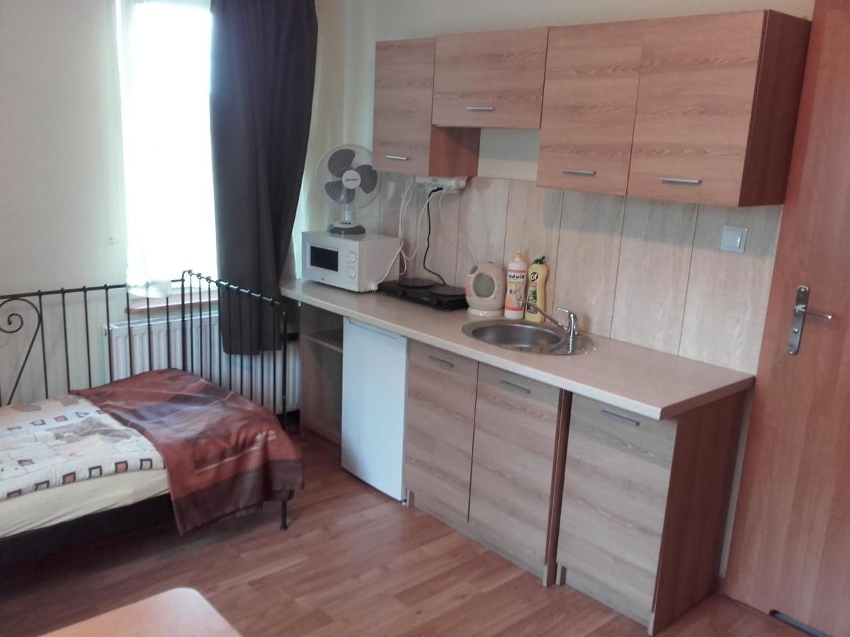 Willa Za Debami Aparthotel Głogów Exteriör bild